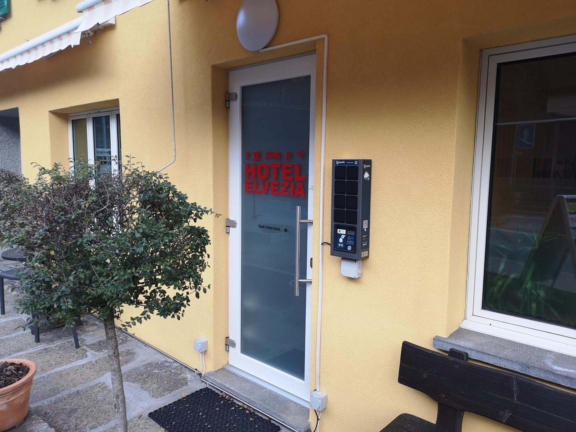 Hotel Elvezia Lavorgo Kültér fotó